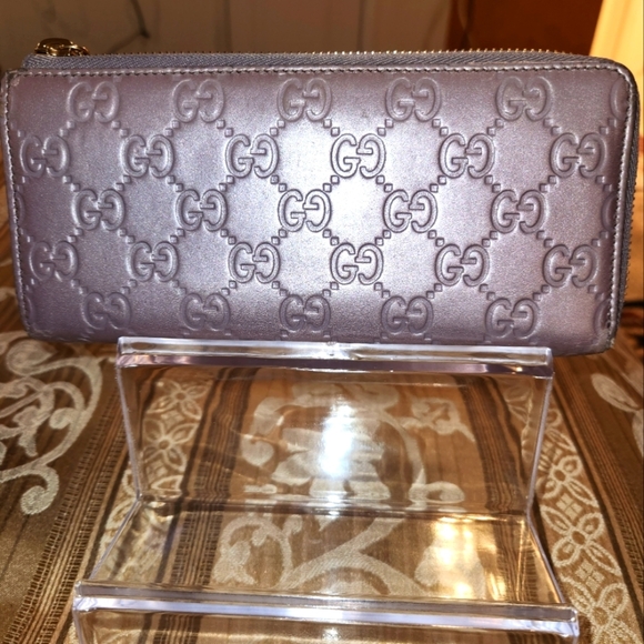 Gucci Embossed Leather Wallet - Picture 1 of 8